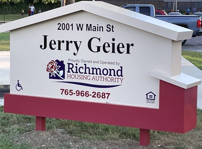 Apartments - Jerry Geier at 2001 West Main Street