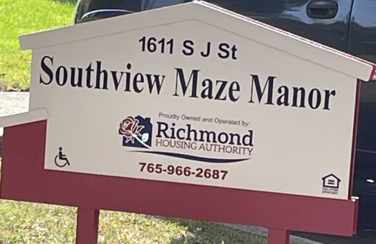 Apartments - Southview / Maze Manor